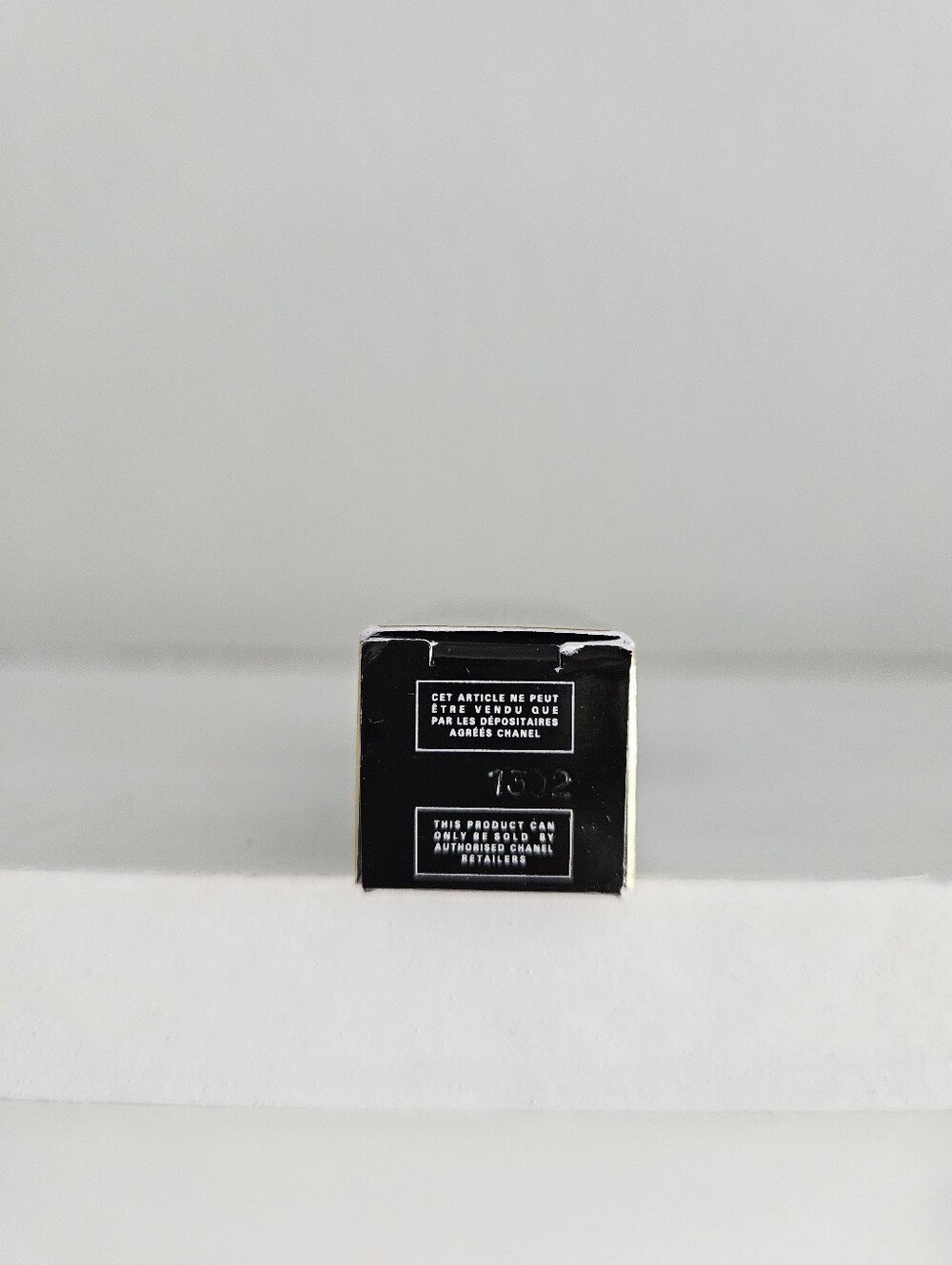 New In Box- Chanel Rouge Coco Baume- Shine 762 Rasberry Kiss - Picture 6 of 7